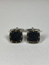 Load image into Gallery viewer, Carbon Fibre Design Cufflinks
