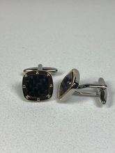 Load image into Gallery viewer, Carbon Fibre Design Cufflinks

